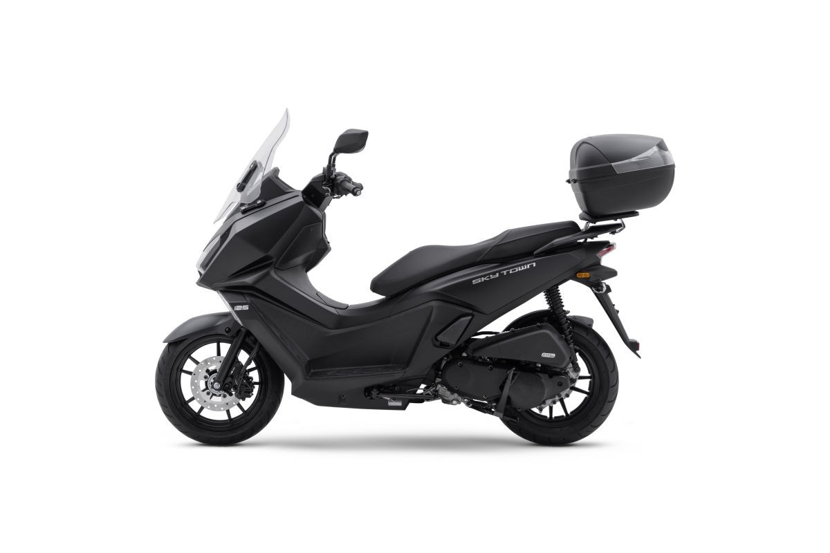  Kymco lancia il nuovo scooter Skytown 125